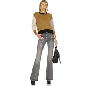 Frame Le One Flare Jeans in Hughes size 2